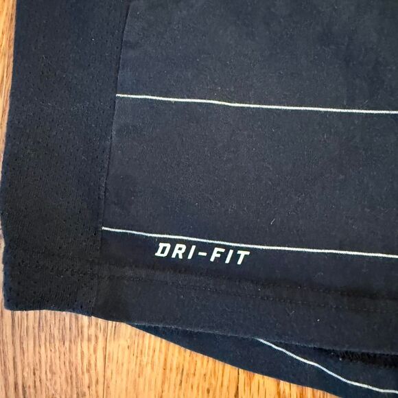 Nike Men's Black and white tank top - Picture 2 of 8